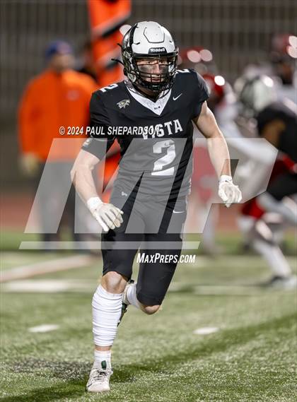 Thumbnail 2 in Fairview @ Mountain Vista (CHSAA 5A Quarterfinal Game) photogallery.