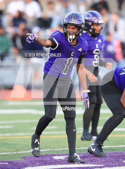 Thumbnail 1 in Loyola vs Cathedral photogallery.