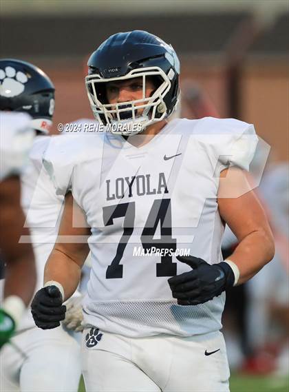 Thumbnail 3 in Loyola vs Cathedral photogallery.