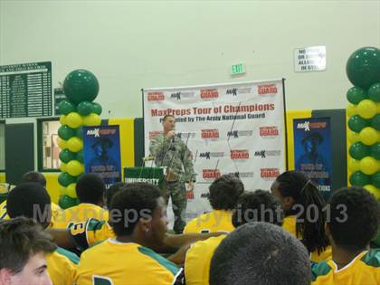 Thumbnail 3 in University TOC Ceremony photogallery.