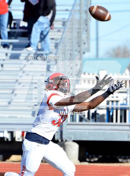 Thumbnail 2 in Portales @ Robertson (NMAA 4A Semifinal) photogallery.