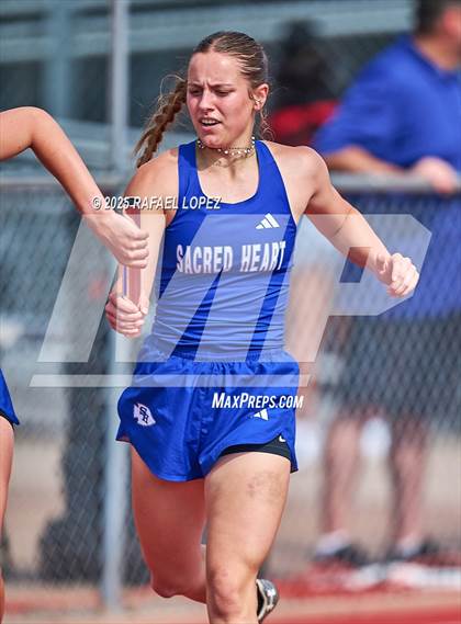 Thumbnail 2 in Northland Christian Relays (4x400M) photogallery.
