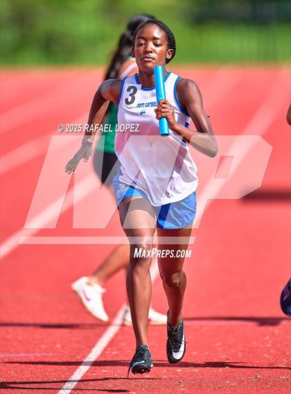Thumbnail 1 in Northland Christian Relays (4x400M) photogallery.