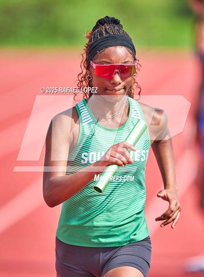 Thumbnail 3 in Northland Christian Relays (4x400M) photogallery.