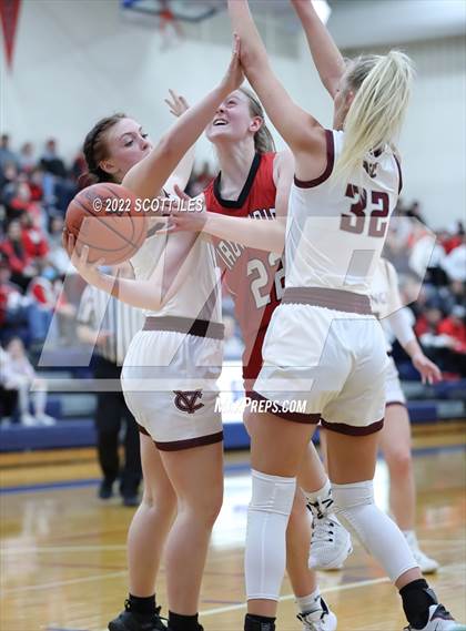 Thumbnail 2 in  Jackson vs Vinton County (OHSAA D2 District Semifinal)) photogallery.