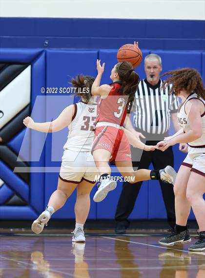 Thumbnail 2 in  Jackson vs Vinton County (OHSAA D2 District Semifinal)) photogallery.