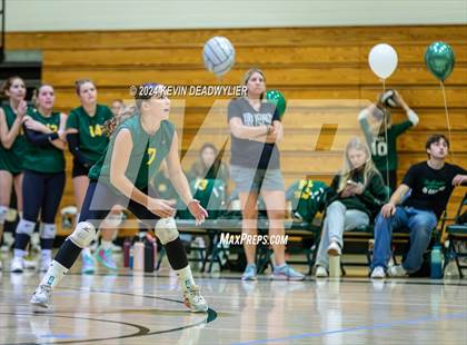 Thumbnail 3 in Royal @ Moorpark photogallery.