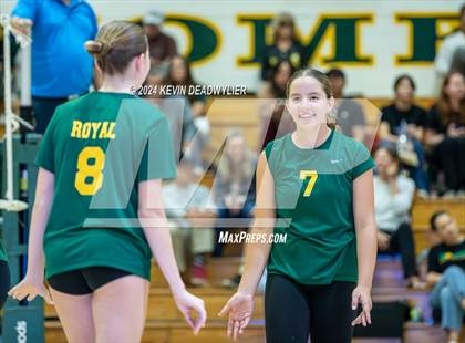 Thumbnail 3 in Royal @ Moorpark photogallery.