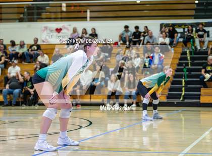 Thumbnail 1 in Royal @ Moorpark photogallery.