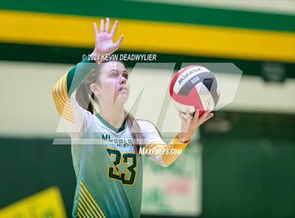 Thumbnail 2 in Royal @ Moorpark photogallery.