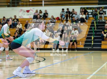 Thumbnail 2 in Royal @ Moorpark photogallery.