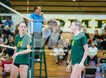 Thumbnail 1 in Royal @ Moorpark photogallery.