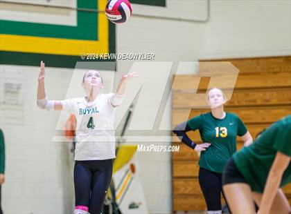 Thumbnail 1 in Royal @ Moorpark photogallery.