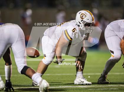 Thumbnail 1 in Crespi @ Westlake photogallery.