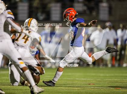 Thumbnail 1 in Crespi @ Westlake photogallery.