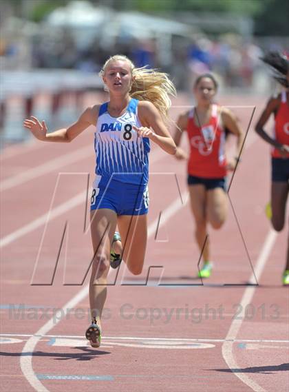 Thumbnail 3 in CIF SS Track and Field Finals (Girls Division 1 -1600m) photogallery.
