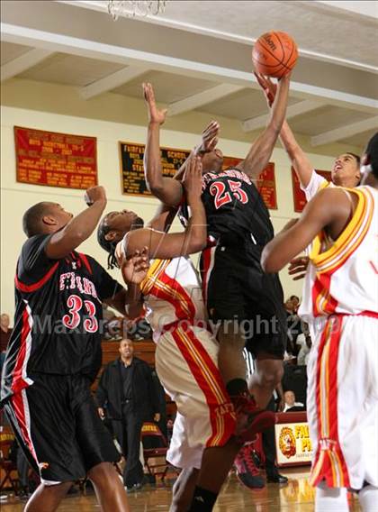 Thumbnail 2 in Etiwanda vs. Taft (Fairfax State Preview) photogallery.