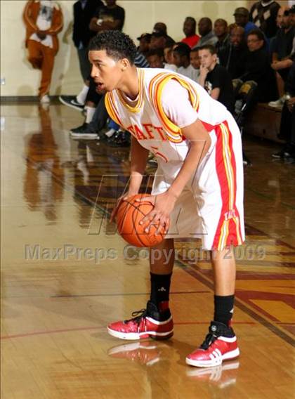Thumbnail 3 in Etiwanda vs. Taft (Fairfax State Preview) photogallery.