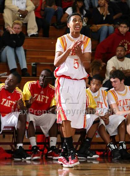 Thumbnail 2 in Etiwanda vs. Taft (Fairfax State Preview) photogallery.