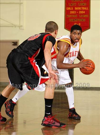Thumbnail 1 in Etiwanda vs. Taft (Fairfax State Preview) photogallery.