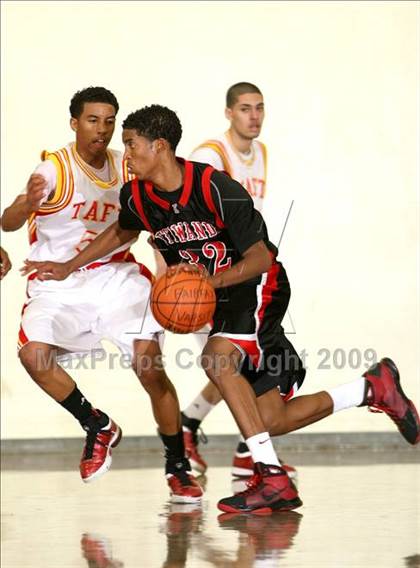 Thumbnail 1 in Etiwanda vs. Taft (Fairfax State Preview) photogallery.
