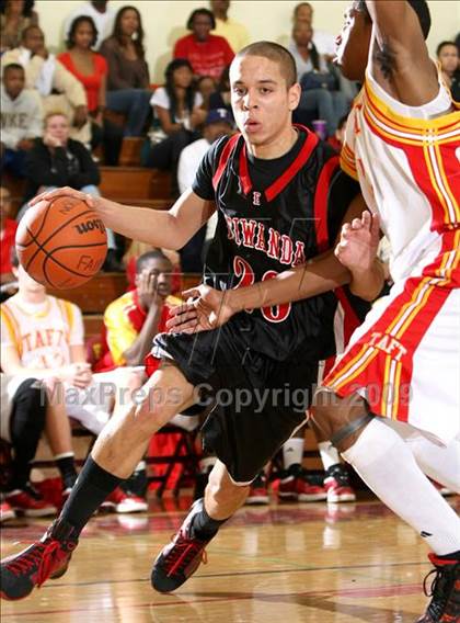 Thumbnail 1 in Etiwanda vs. Taft (Fairfax State Preview) photogallery.