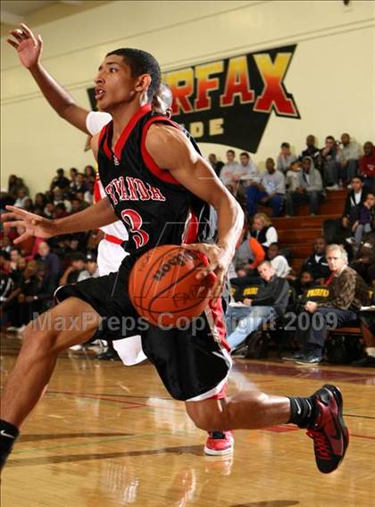 Thumbnail 1 in Etiwanda vs. Taft (Fairfax State Preview) photogallery.