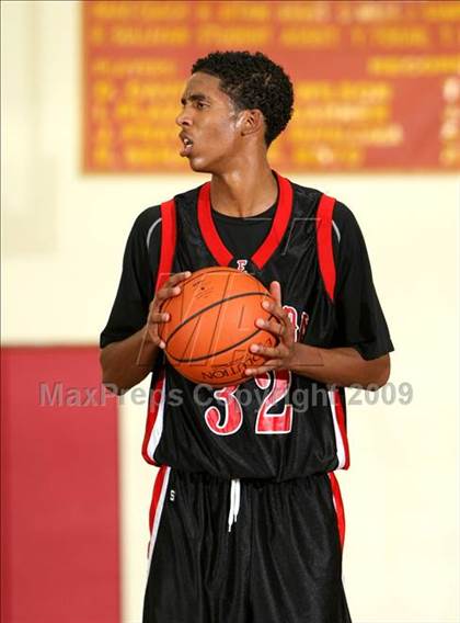 Thumbnail 3 in Etiwanda vs. Taft (Fairfax State Preview) photogallery.