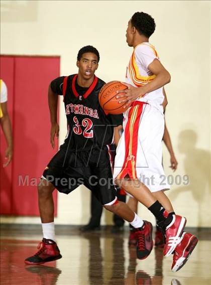 Thumbnail 2 in Etiwanda vs. Taft (Fairfax State Preview) photogallery.