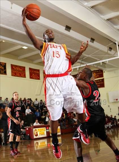 Thumbnail 2 in Etiwanda vs. Taft (Fairfax State Preview) photogallery.