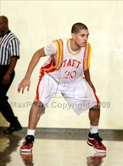 Thumbnail 3 in Etiwanda vs. Taft (Fairfax State Preview) photogallery.