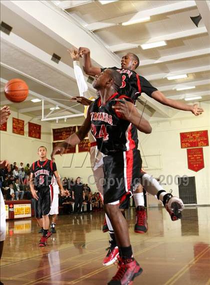 Thumbnail 2 in Etiwanda vs. Taft (Fairfax State Preview) photogallery.