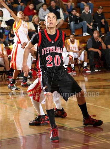 Thumbnail 1 in Etiwanda vs. Taft (Fairfax State Preview) photogallery.
