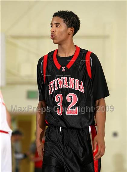 Thumbnail 1 in Etiwanda vs. Taft (Fairfax State Preview) photogallery.