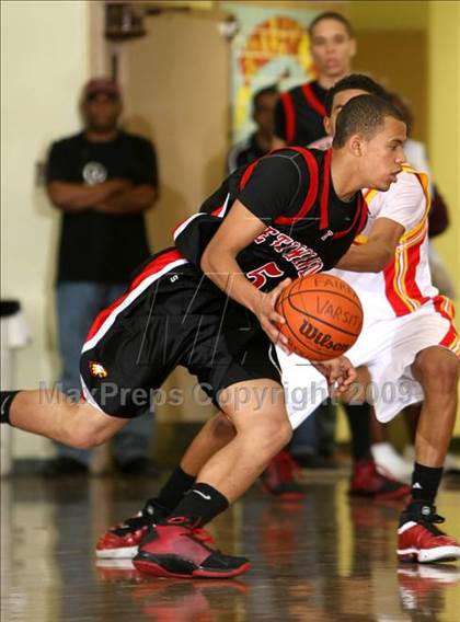 Thumbnail 1 in Etiwanda vs. Taft (Fairfax State Preview) photogallery.