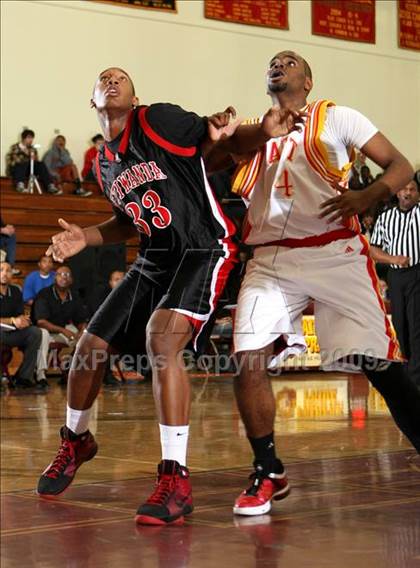 Thumbnail 1 in Etiwanda vs. Taft (Fairfax State Preview) photogallery.