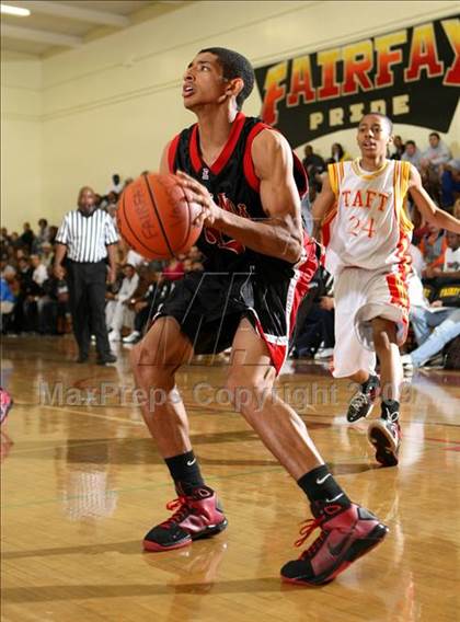 Thumbnail 2 in Etiwanda vs. Taft (Fairfax State Preview) photogallery.
