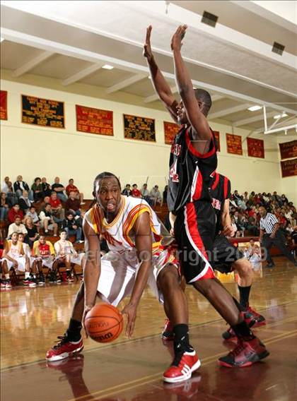 Thumbnail 2 in Etiwanda vs. Taft (Fairfax State Preview) photogallery.