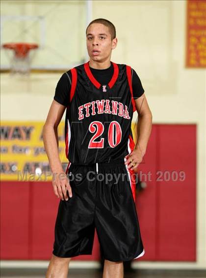 Thumbnail 3 in Etiwanda vs. Taft (Fairfax State Preview) photogallery.