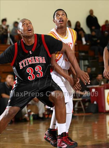 Thumbnail 2 in Etiwanda vs. Taft (Fairfax State Preview) photogallery.