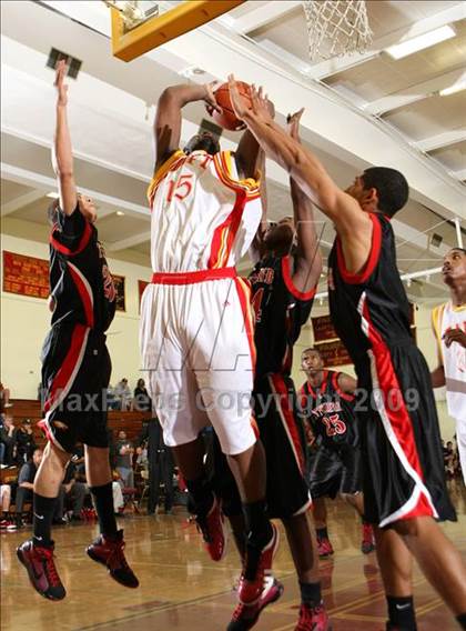 Thumbnail 3 in Etiwanda vs. Taft (Fairfax State Preview) photogallery.