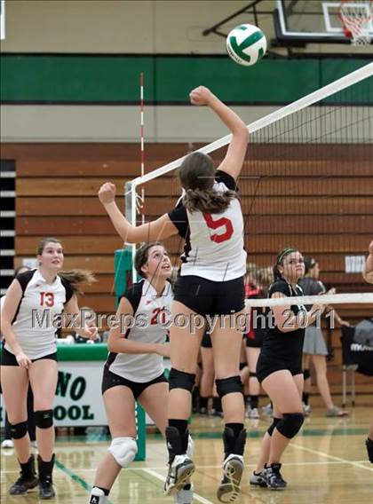 Thumbnail 3 in JV: St. Francis @ El Camino photogallery.