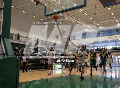 Thumbnail 3 in Chapel Hill vs. Griffin photogallery.