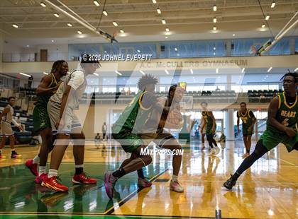 Thumbnail 2 in Chapel Hill vs. Griffin photogallery.