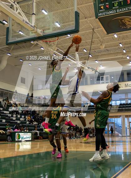 Thumbnail 1 in Chapel Hill vs. Griffin photogallery.