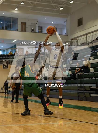 Thumbnail 3 in Chapel Hill vs. Griffin photogallery.