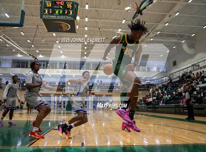 Thumbnail 2 in Chapel Hill vs. Griffin photogallery.