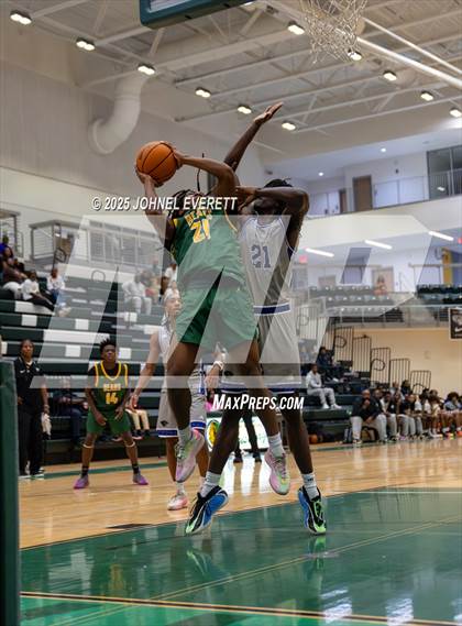 Thumbnail 3 in Chapel Hill vs. Griffin photogallery.