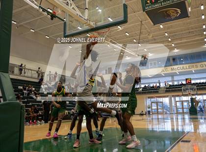 Thumbnail 2 in Chapel Hill vs. Griffin photogallery.