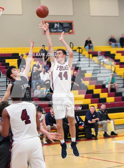 Thumbnail 2 in Perry vs. Lake Oswego (Hoophall West Invitational) photogallery.